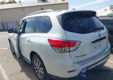 2015 Nissan Pathfinder Sv z USA, uszkodzony, nr VIN 5N1AR2MN9FC698736
